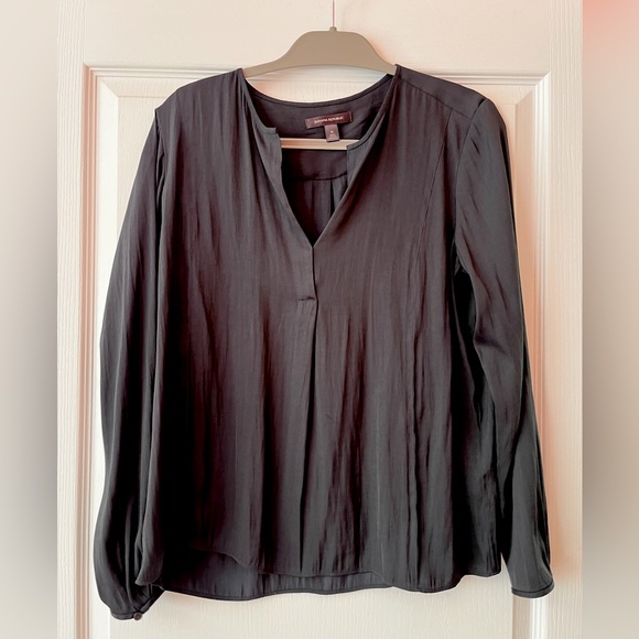 Banana Republic Popover Top - Picture 9 of 10